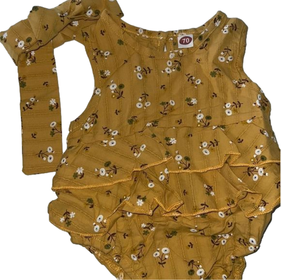 None Other - 🛍New In Package🛍Adorable Little Girls Floral 2 Piece Outfit size 0-3 months